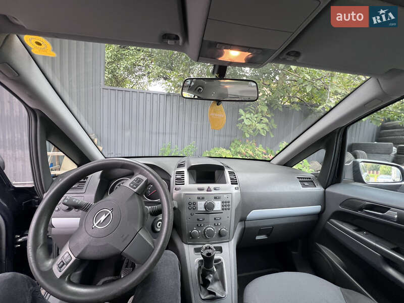 Минивэн Opel Zafira 2007 в Львове