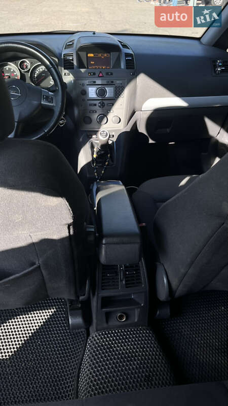 Минивэн Opel Zafira 2007 в Кривом Роге фото 9 Минивэн Opel Zafira 2007 в Кривом Роге