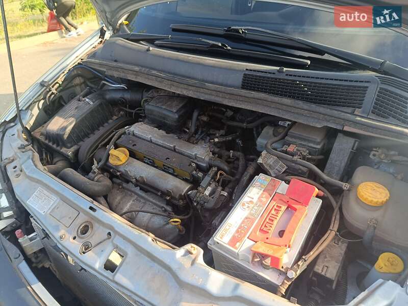 Минивэн Opel Zafira 2003 в Кривом Роге фото 2 Минивэн Opel Zafira 2003 в Кривом Роге