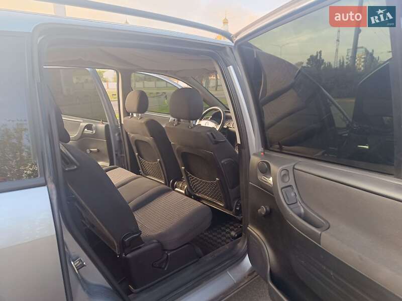Минивэн Opel Zafira 2003 в Кривом Роге фото 21 Минивэн Opel Zafira 2003 в Кривом Роге