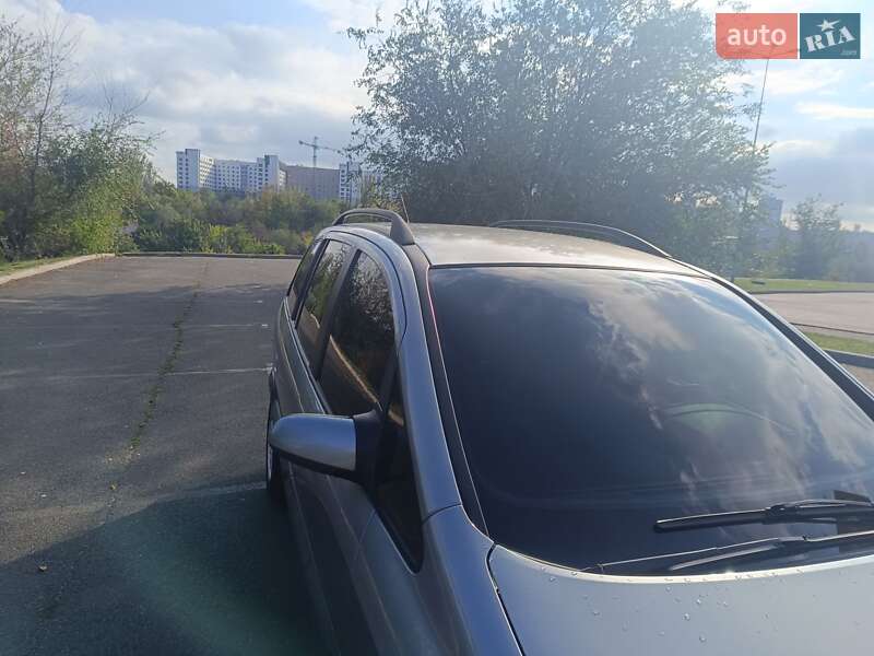 Минивэн Opel Zafira 2003 в Кривом Роге фото 34 Минивэн Opel Zafira 2003 в Кривом Роге