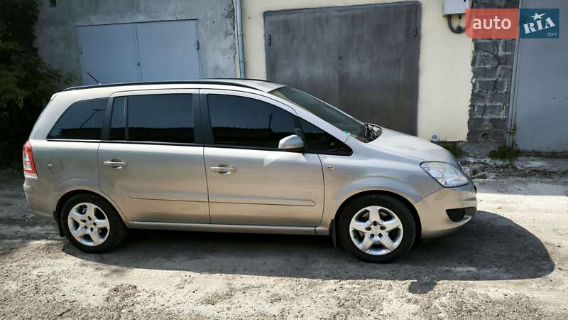 Мінівен Opel Zafira 2008 в Ходореві