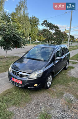 Минивэн Opel Zafira 2011 в Котельве