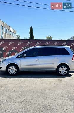 Минивэн Opel Zafira 2012 в 