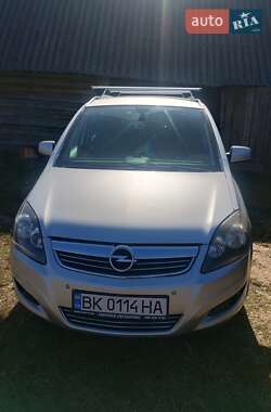 Минивэн Opel Zafira 2011 в Ровно