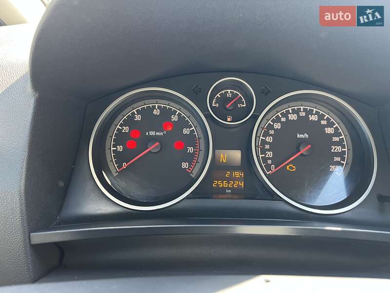 Мінівен Opel Zafira 2006 в Києві