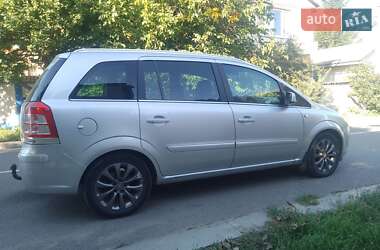 Минивэн Opel Zafira 2011 в 