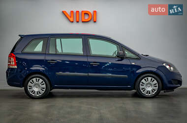 Минивэн Opel Zafira 2011 в 