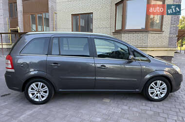 Минивэн Opel Zafira 2009 в 