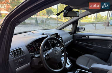 Минивэн Opel Zafira 2009 в 