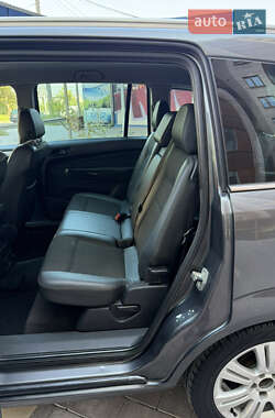 Минивэн Opel Zafira 2009 в 