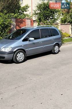 Минивэн Opel Zafira 2005 в  фото 2 Минивэн Opel Zafira 2005 в