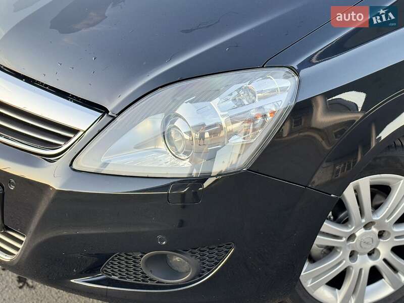 Мінівен Opel Zafira 2012 в Шепетівці