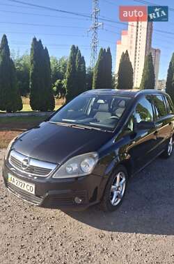Минивэн Opel Zafira 2007 в Киеве