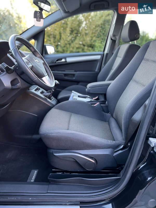 Мінівен Opel Zafira 2009 в Старокостянтинові