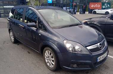 Минивэн Opel Zafira 2006 в Ровно