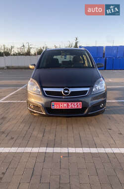 Минивэн Opel Zafira 2007 в Белой Церкви