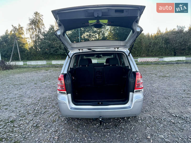 Минивэн Opel Zafira 2012 в Львове фото 12 Минивэн Opel Zafira 2012 в Львове