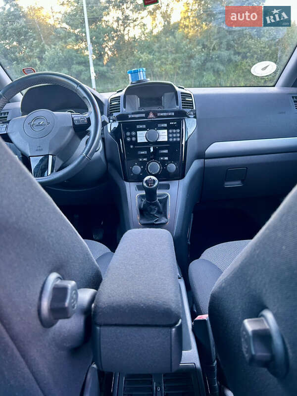 Минивэн Opel Zafira 2012 в Львове фото 17 Минивэн Opel Zafira 2012 в Львове
