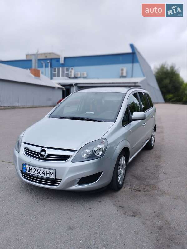 Opel Zafira 2012