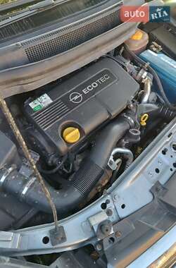 Минивэн Opel Zafira 2011 в Ровно