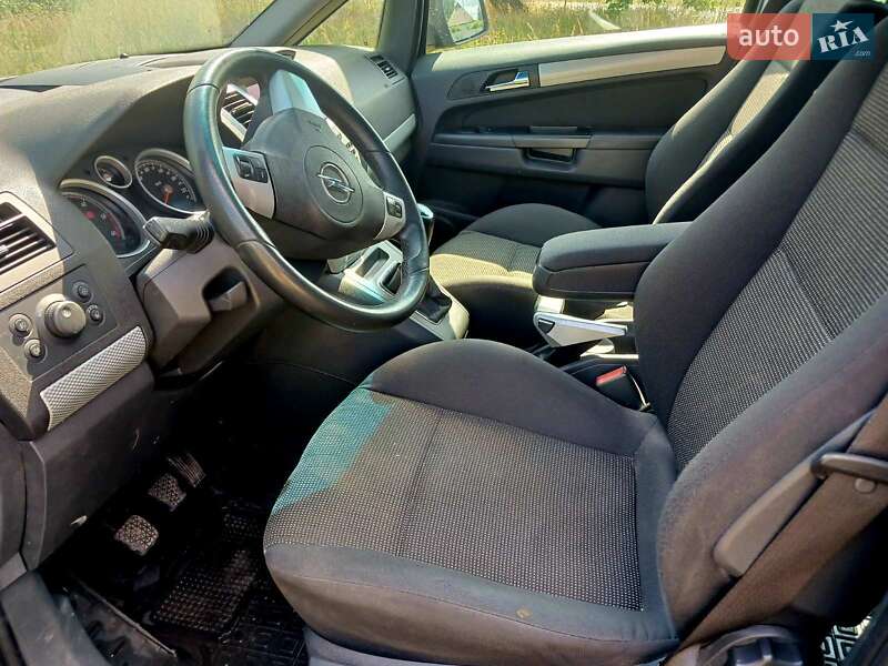 Минивэн Opel Zafira 2010 в Березане фото 5 Минивэн Opel Zafira 2010 в Березане