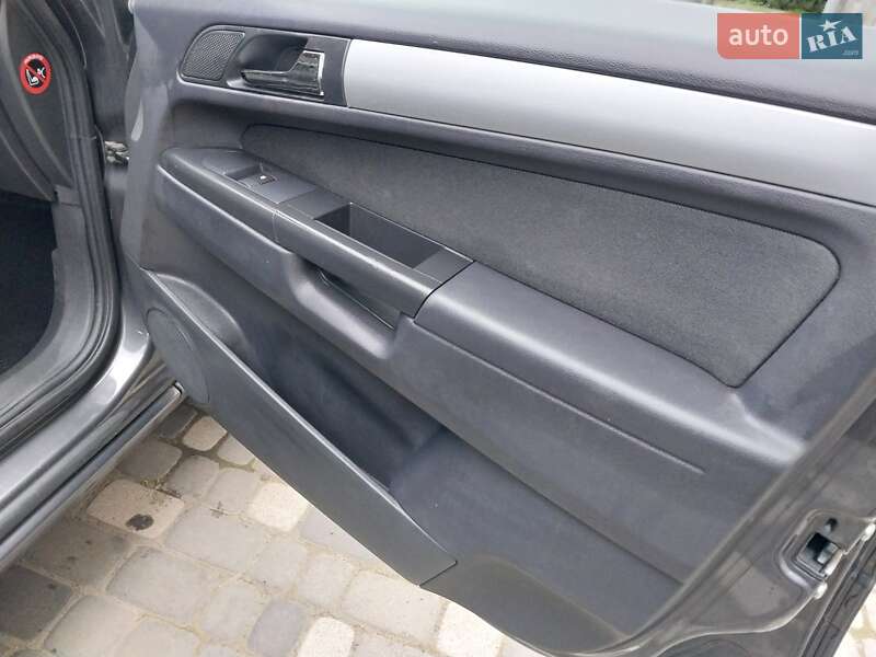 Мінівен Opel Zafira 2011 в Ходореві