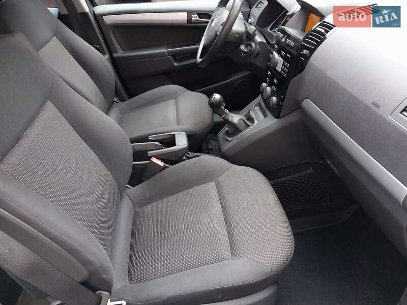 Мінівен Opel Zafira 2011 в Ходореві