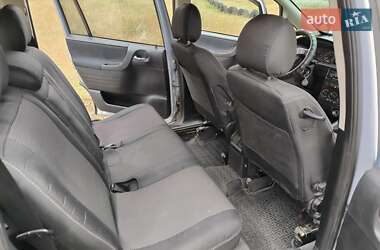 Минивэн Opel Zafira 2001 в Лозовой