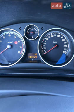 Минивэн Opel Zafira 2006 в 