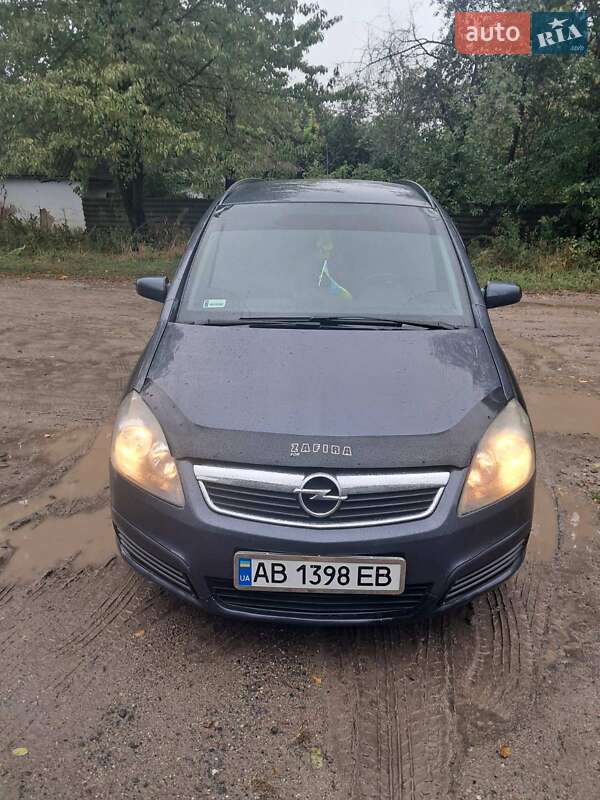 Минивэн Opel Zafira 2007 в Крыжополе