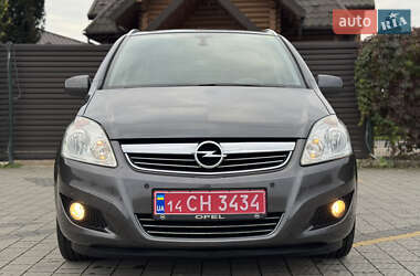 Минивэн Opel Zafira 2010 в 