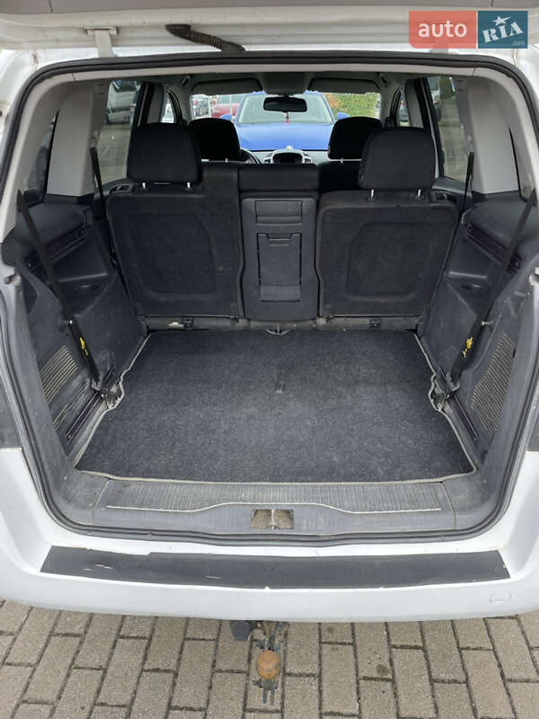 Минивэн Opel Zafira 2006 в Виноградове фото 6 Минивэн Opel Zafira 2006 в Виноградове