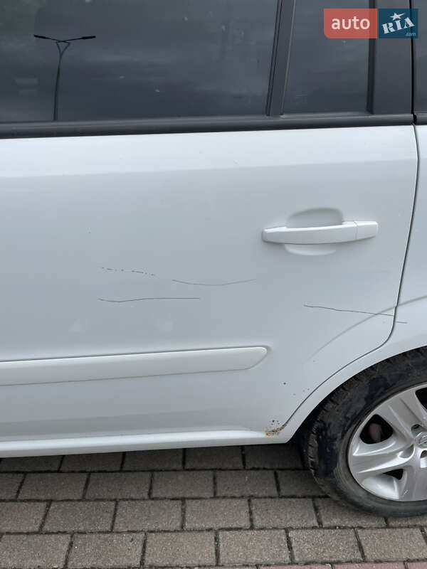 Минивэн Opel Zafira 2006 в Виноградове фото 11 Минивэн Opel Zafira 2006 в Виноградове