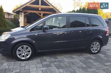 Мінівен Opel Zafira 2010 в Косові