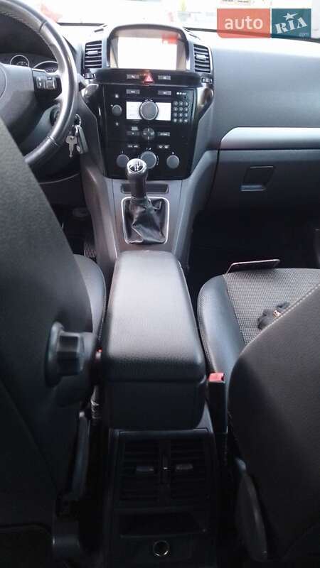 Мінівен Opel Zafira 2010 в Косові фото 11 Мінівен Opel Zafira 2010 в Косові