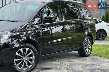 Минивэн Opel Zafira 2011 в 