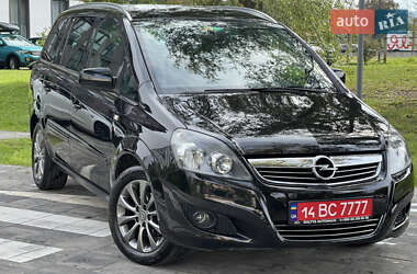 Минивэн Opel Zafira 2011 в 