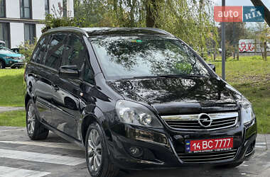 Минивэн Opel Zafira 2011 в 