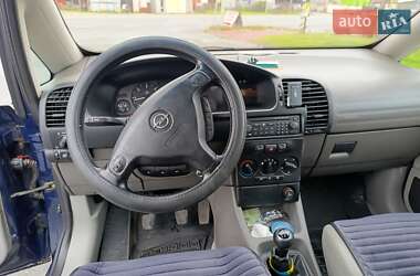 Минивэн Opel Zafira 2002 в 