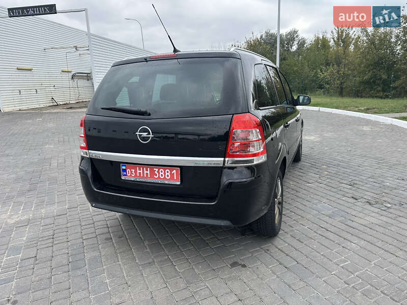 Минивэн Opel Zafira 2010 в Одессе