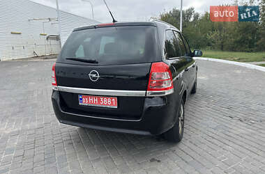 Минивэн Opel Zafira 2010 в 