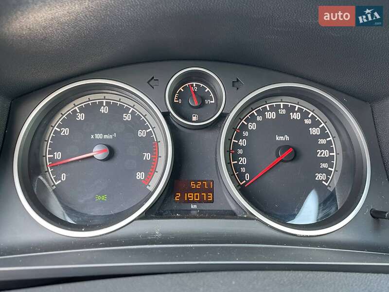 Минивэн Opel Zafira 2011 в Киеве фото 16 Минивэн Opel Zafira 2011 в Киеве