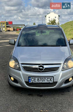 Минивэн Opel Zafira 2011 в 
