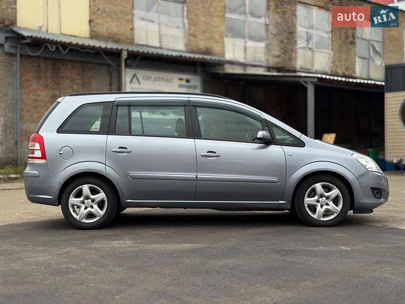 Минивэн Opel Zafira 2008 в Киеве фото 12 Минивэн Opel Zafira 2008 в Киеве