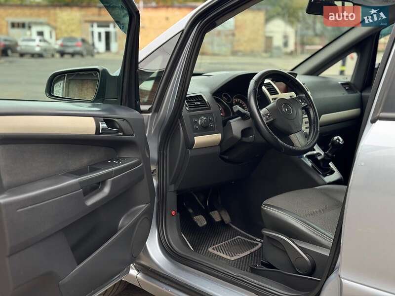 Минивэн Opel Zafira 2008 в Киеве фото 16 Минивэн Opel Zafira 2008 в Киеве