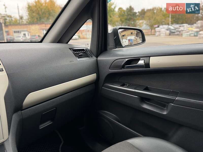 Минивэн Opel Zafira 2008 в Киеве фото 28 Минивэн Opel Zafira 2008 в Киеве