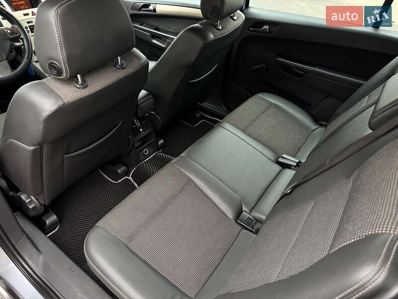 Минивэн Opel Zafira 2008 в Киеве фото 32 Минивэн Opel Zafira 2008 в Киеве