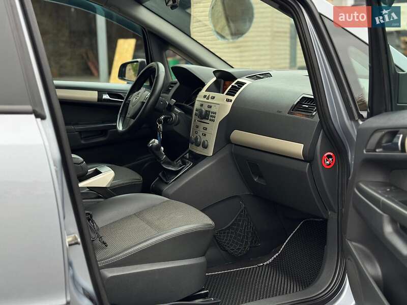 Минивэн Opel Zafira 2008 в Киеве фото 39 Минивэн Opel Zafira 2008 в Киеве