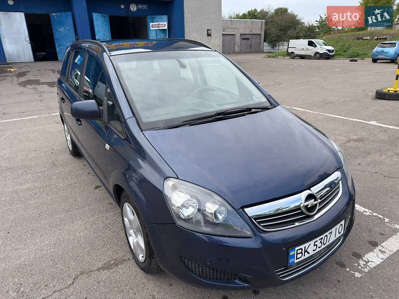 Opel Zafira 2012 Opel Zafira 2012